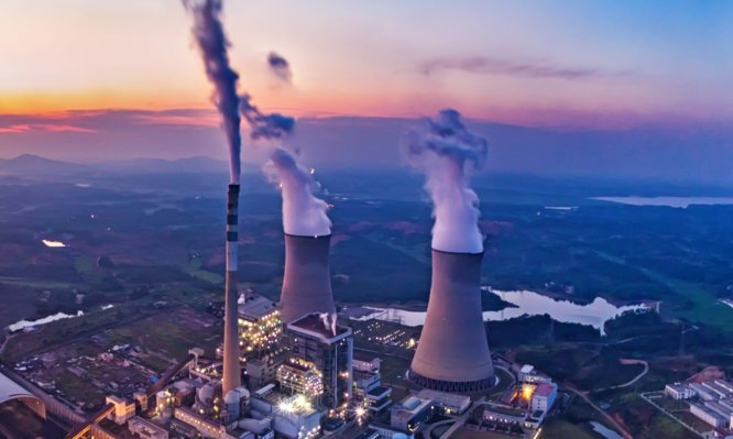 Photo of a coal power plant requiring flue gas desulfurization