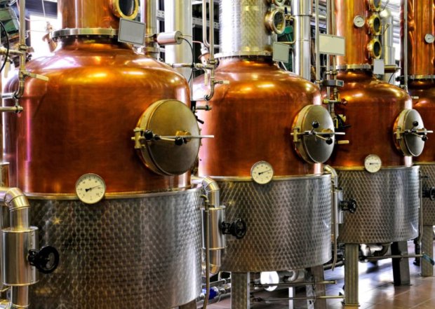 distillery copper distillation